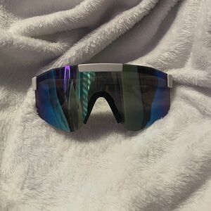Hang Ten White Frame Blue Mirrored Shield Sunglasses